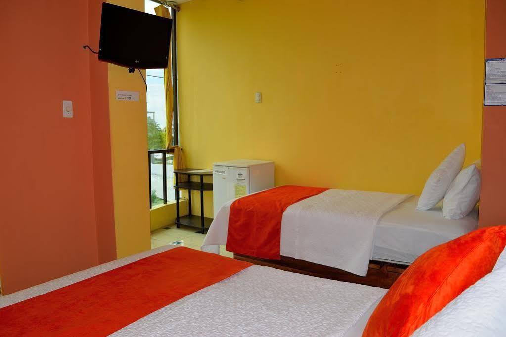 Hostal Carliza Puerto Ayora  Eksteriør billede