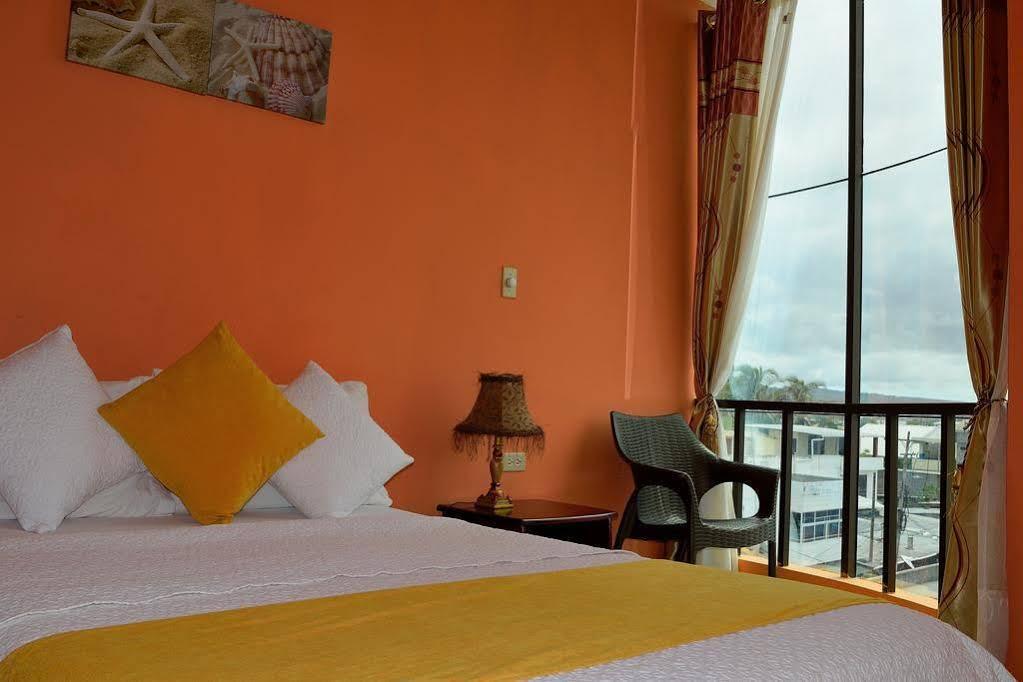 Hostal Carliza Puerto Ayora  Eksteriør billede