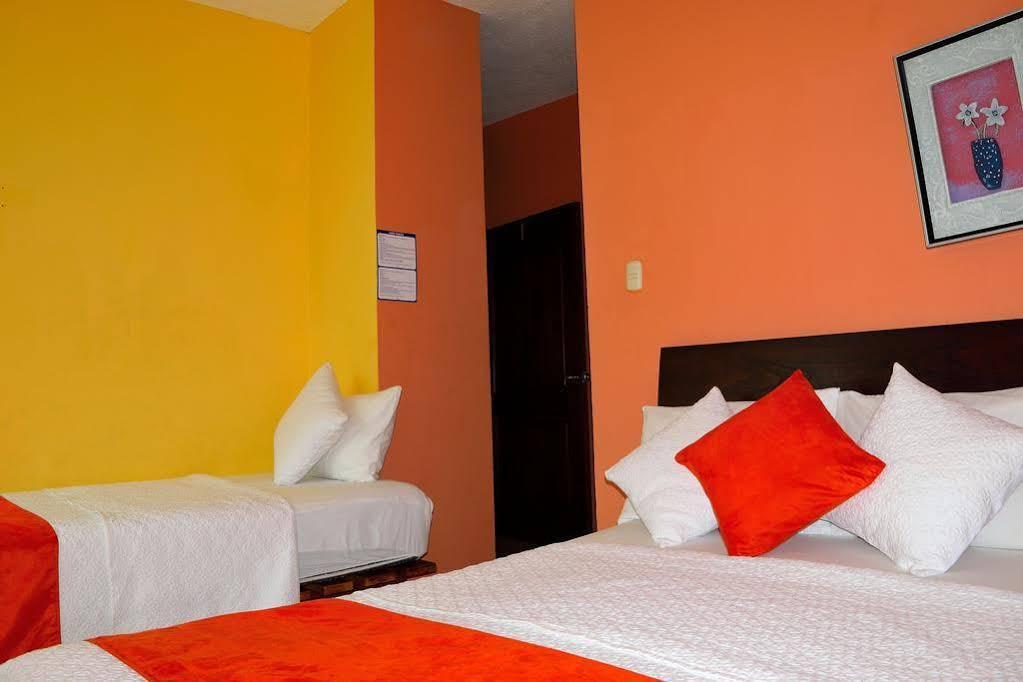 Hostal Carliza Puerto Ayora  Eksteriør billede