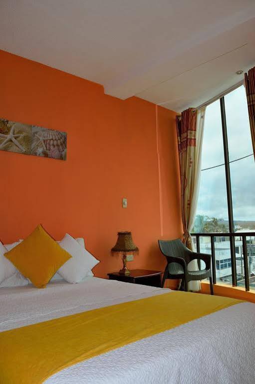 Hostal Carliza Puerto Ayora  Eksteriør billede