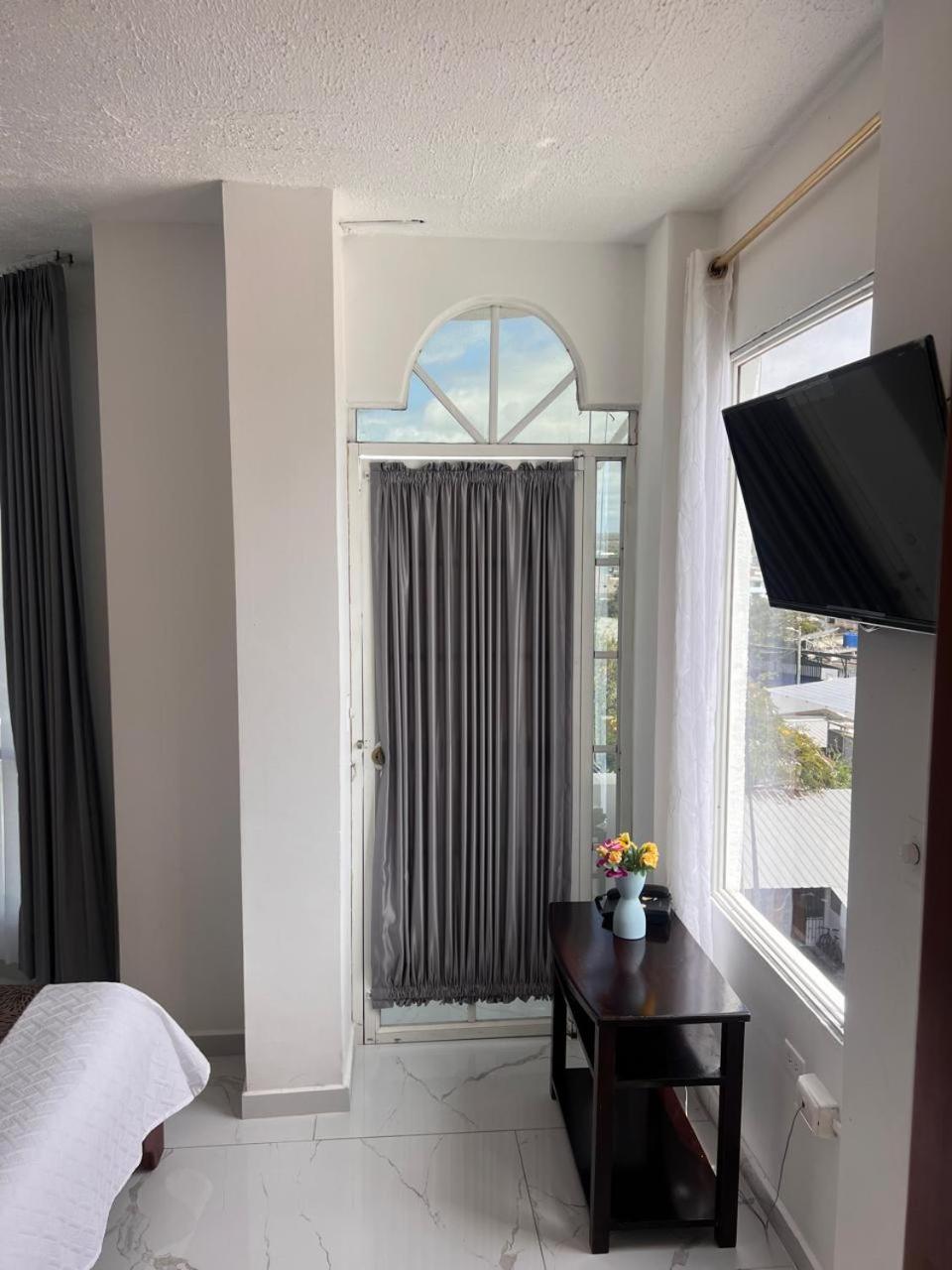 Hostal Carliza Puerto Ayora  Eksteriør billede